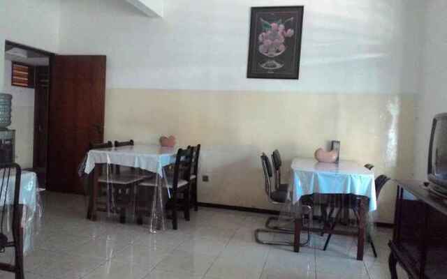 Henny Executive Homestay