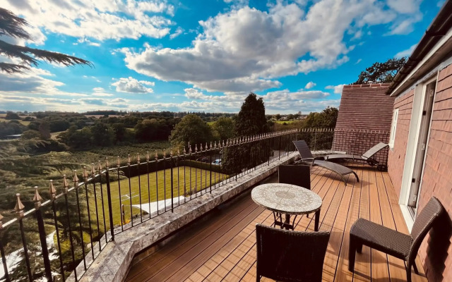 Nuthurst Grange Country House Hotel