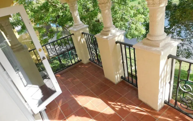 Hennessey House USA I