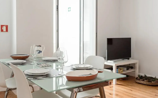 Penha1 · Lisbon's Charming and Bright Apartment
