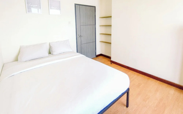 Homey Designed 2BR in City Center at Praxis Apartment