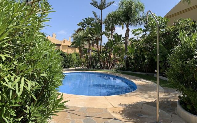 TGS & RUMEX Suites Banus