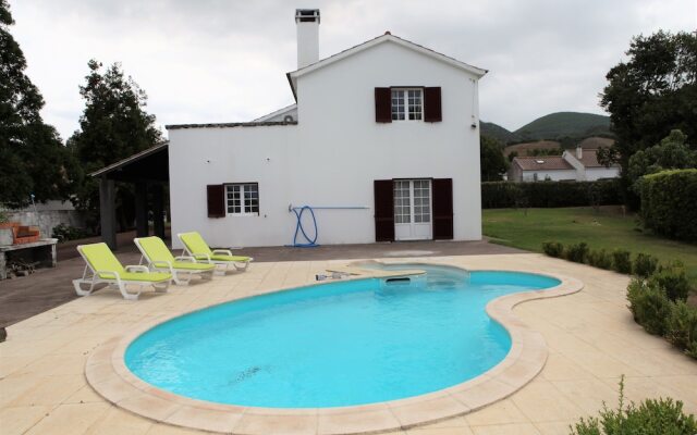 Batalha House by Green Vacations