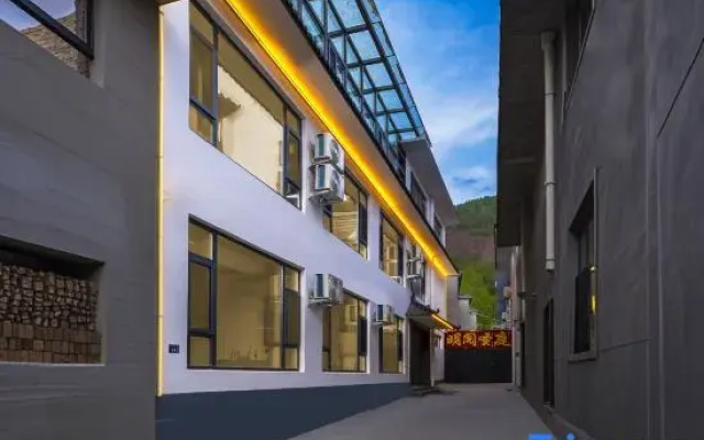 Mount Wutai Mingyue Shengting B&B
