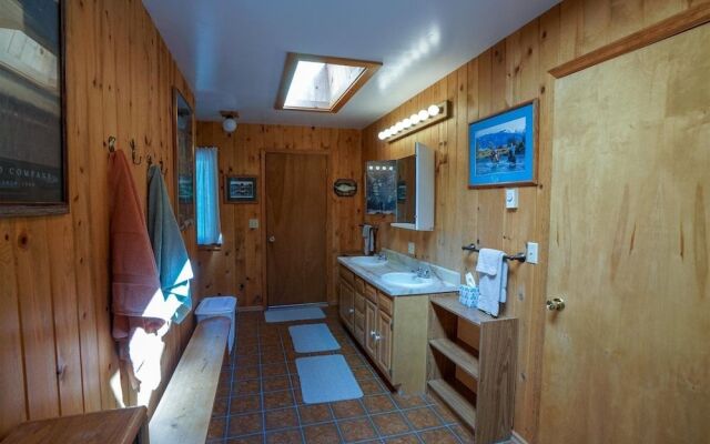 Ennis - T-Lazy-B Ranch