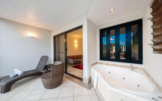 at Waterfront Whitsunday Retreat