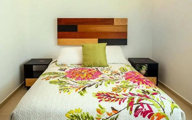 M8 Condo in Tropical Hideaway by Gate48