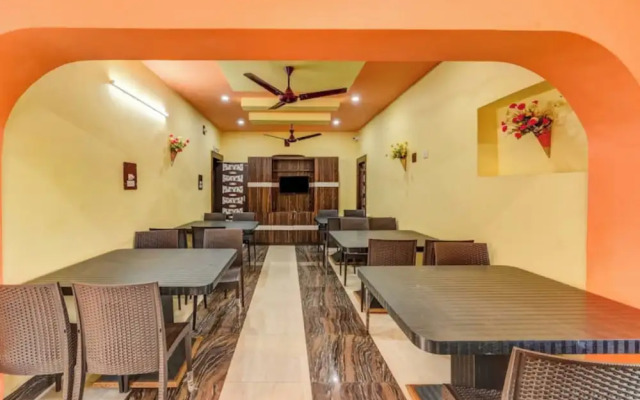 DhamStay Hotel Moon Near Niladri Beach