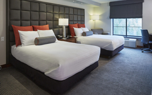 Inn On Woodlake