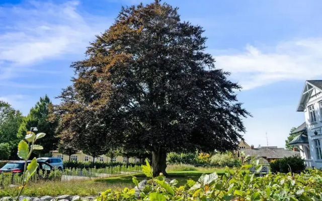 Captivating 4-bed Villa in Idestrup