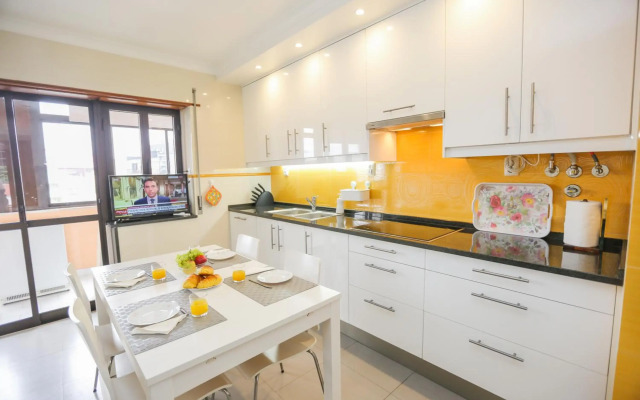 Like-home Bright Benfica Apt