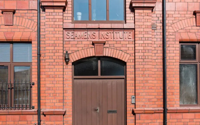 The old seamans mission