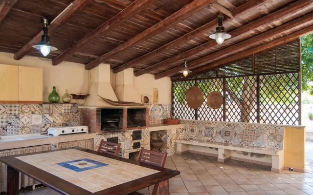 Vibrant Villa in Santa Maria del Focallo near Sea