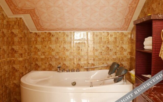 Yunlong Xiyu Business Hotel