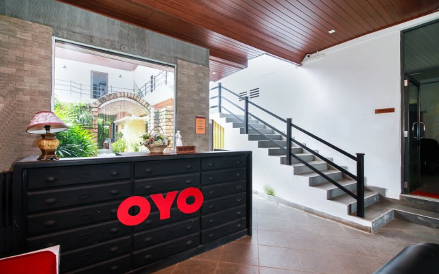OYO 242 Dhanamuthu Hotel And Banquets