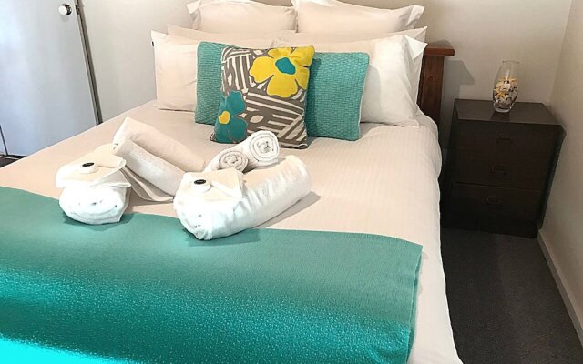 Cosy AffordableGetaway Wifi Netflix Wine