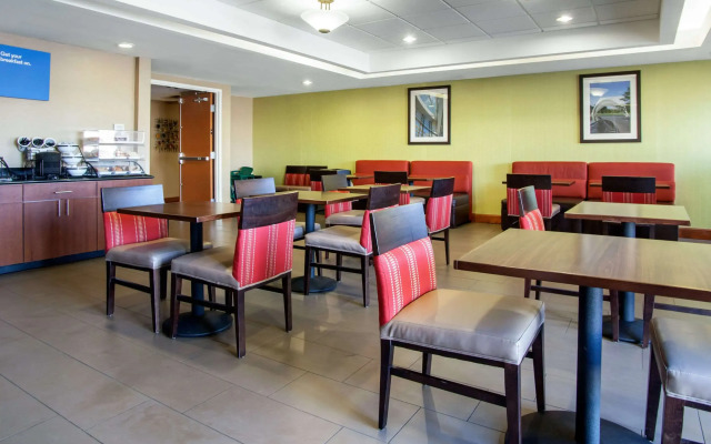 Comfort Inn & Suites Norman near University