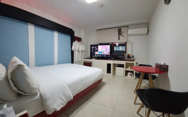 Dream Motel