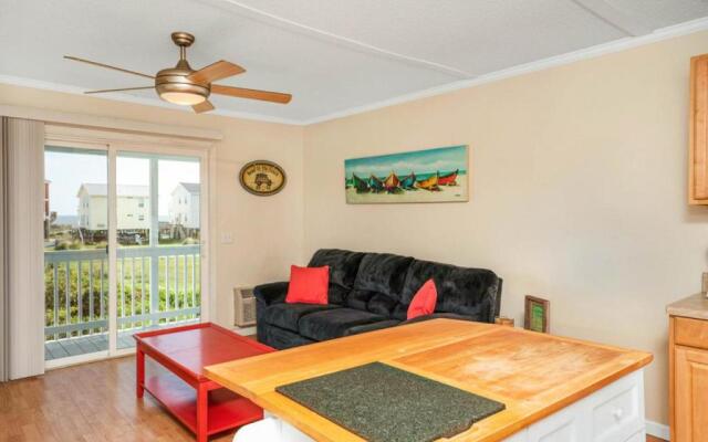 The Hideaway by Oak Island Accommodations