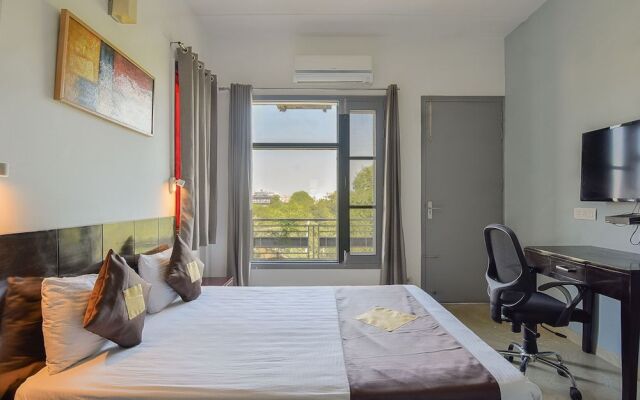 Olive Service Apartment- Medanta Medicity