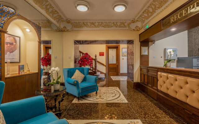Muthu Fort William Hotel