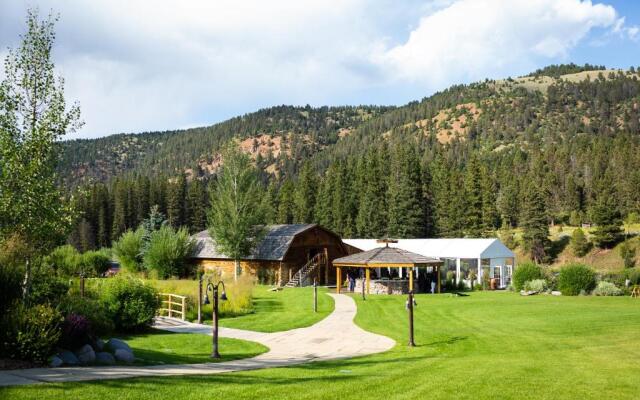 Rainbow Ranch Lodge