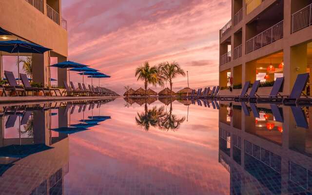 Decameron La Marina Guayabitos, Ramada All-Inclusive Resort