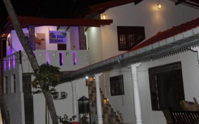 Sandaru Holiday Inn
