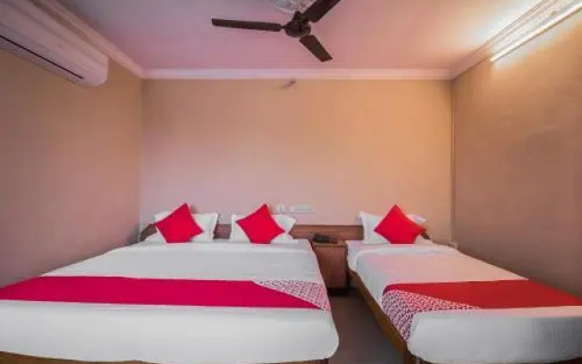 Sri Srinivasa Lodge by OYO Rooms