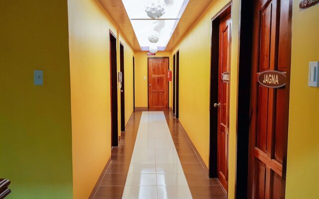 RedDoorz near Ramiro Community Hospital