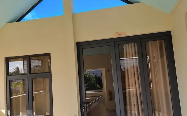 Studio Solitaire Ideal for two Adults - Garden View 1