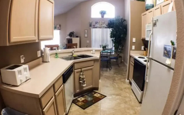 Rebecca 1377 Apartment 4 Bedroom