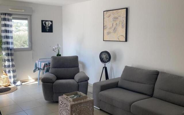 Large Flat 15 Minutes From The Beach