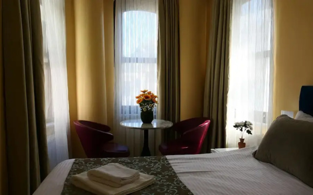 Taksim Stella Suites