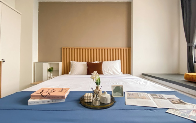 Studio Room Near Binus Alam Sutera At Collins Boulevard Apartment – Guest Rooms – Tangerang