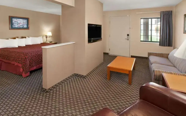 Days Inn & Suites Kokomo