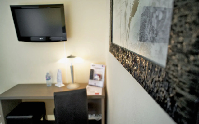 Brit Hotel Le Surcouf