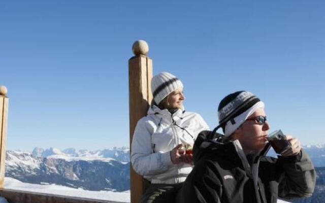 Hotel Schwefelbad (Schenna Resort)