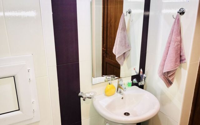 Check-in apartment Metropark Mall