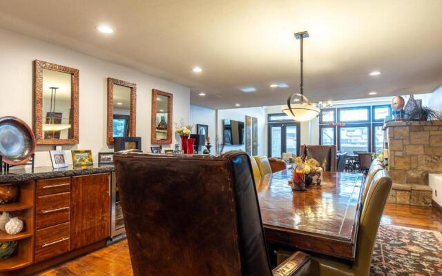 601 Deer Valley Drive