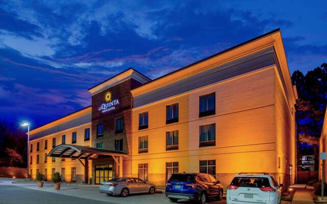 La Quinta Inn & Suites by Wyndham Bel Air/I-95 Exit 77A