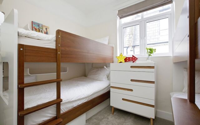 Quiet Historic Mews- Hyde Park