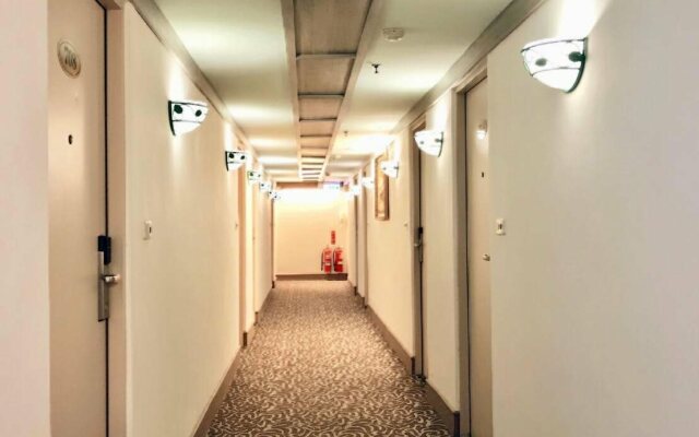 Oriental Hotel