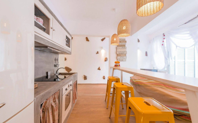 Kouros Home Hotel