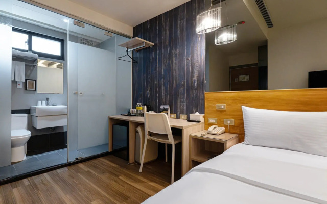 CHECK inn Express Taichung Fuxing Hall 2