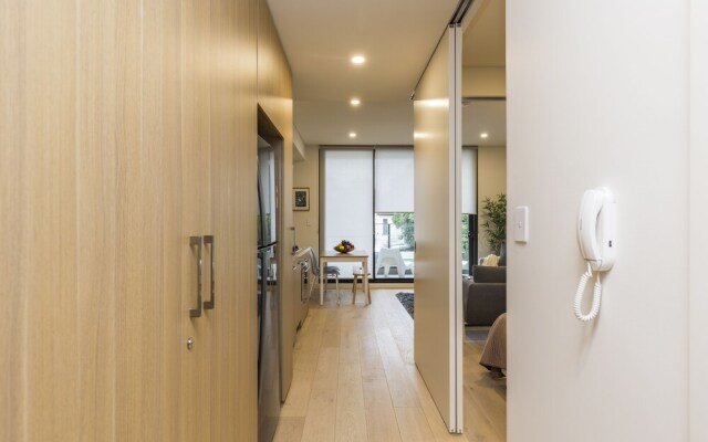 Air Conditioned One Bedroom with Pool Close To CBD