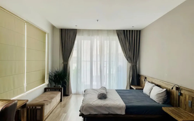 RAINBOW Sky Center TSN Airport