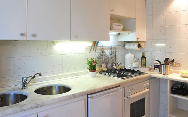 Medardo Rosso Apartment