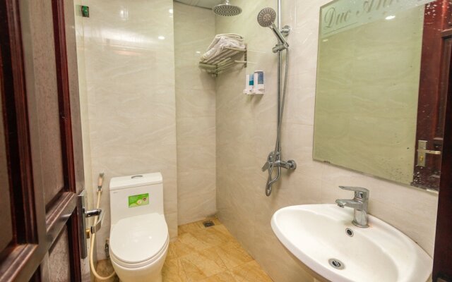 Duc Anh Hotel by OYO Rooms