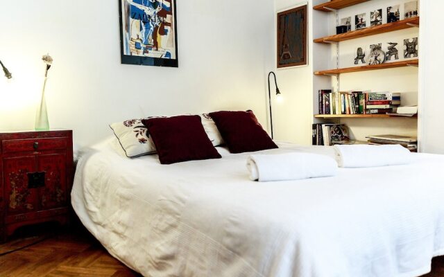 Montmartre Apartments - Monet